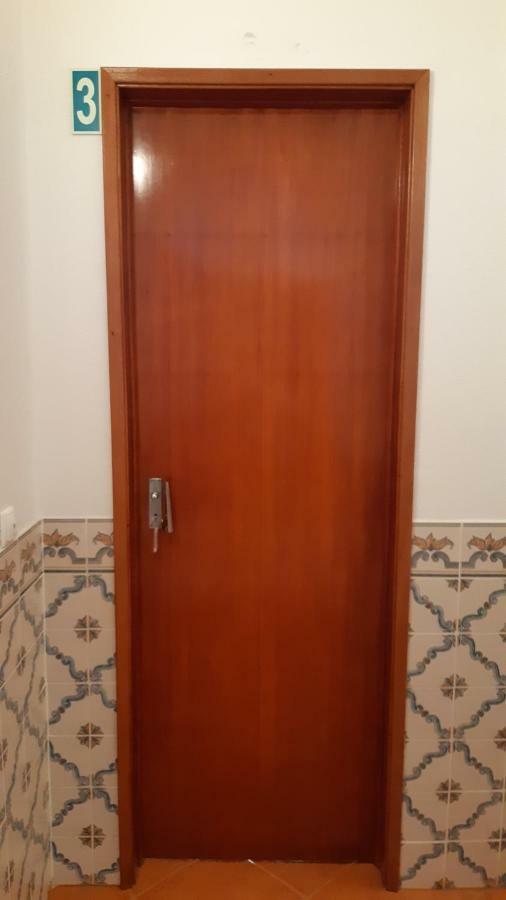 Alojamentos S.Jose Atouguia Da Baleia Exterior foto